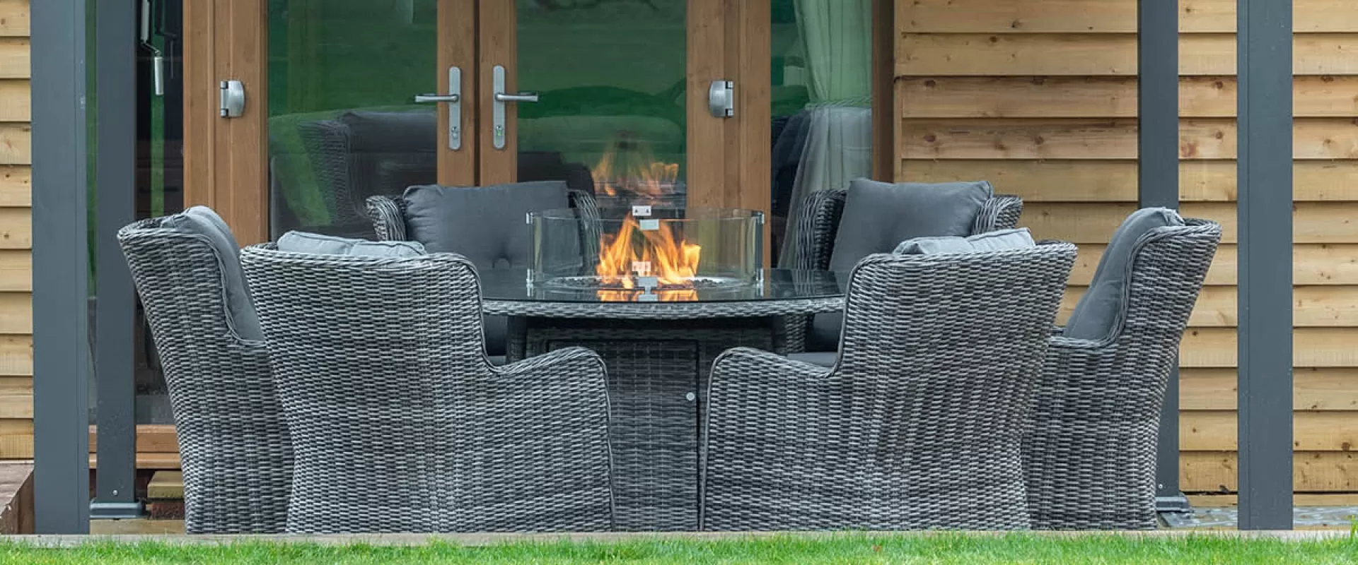 Seville 6 Seater Round Fire Pit Table Set