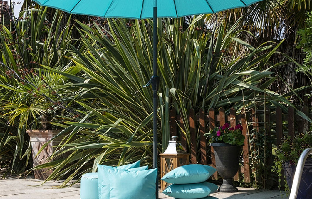 Aqua garden furniture makeover set